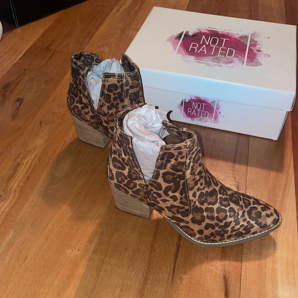 NOT RATED Tarim Leopard Booties - Picture 3 of 5